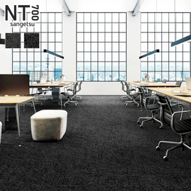 デジタルドットを細かい粒柄で作成。縦横にラインを入れることでデザインモチーフの強弱が合わさった新鮮な表現に