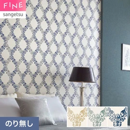 布地にクラシック柄の刺繍を施したような立体感のある壁紙です