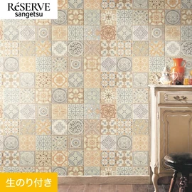 ヴィンテージ感のあるタイル柄です。華やかなパターンで、水まわりやキッチンだけでなく居室のアクセントにもおすすめです