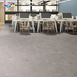 オフィスや店舗、各種施設で幅広く利用できる、ワックスメンテナンス不要の高意匠置敷きビニル床タイル